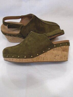 CORKYS wedge ‘Make Em Blush' Studded Slip on Clogs sz 7 worn once - Pristine!